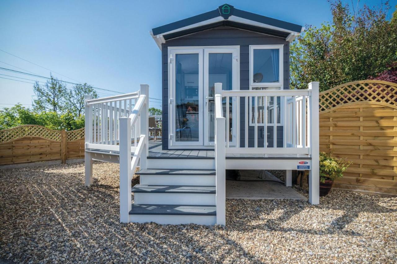 The Studio - 1 Bedroom Cabin - Amroth Extérieur photo